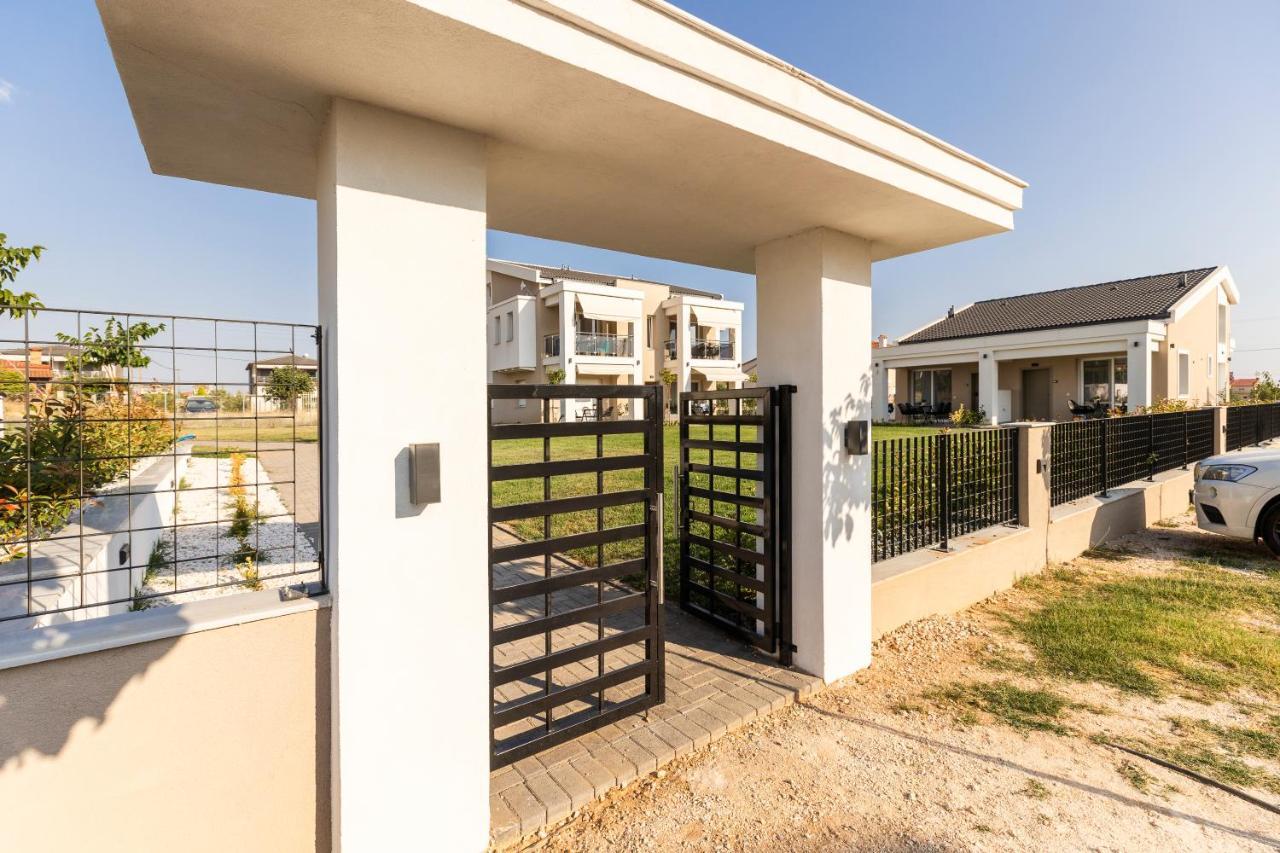Bianco Mare Studios-Apartments Kalyves Polygyrou Exterior foto